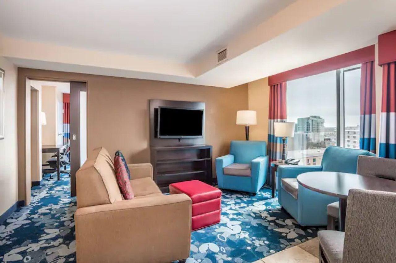 Hampton Inn & Suites Madison Downtown Εξωτερικό φωτογραφία