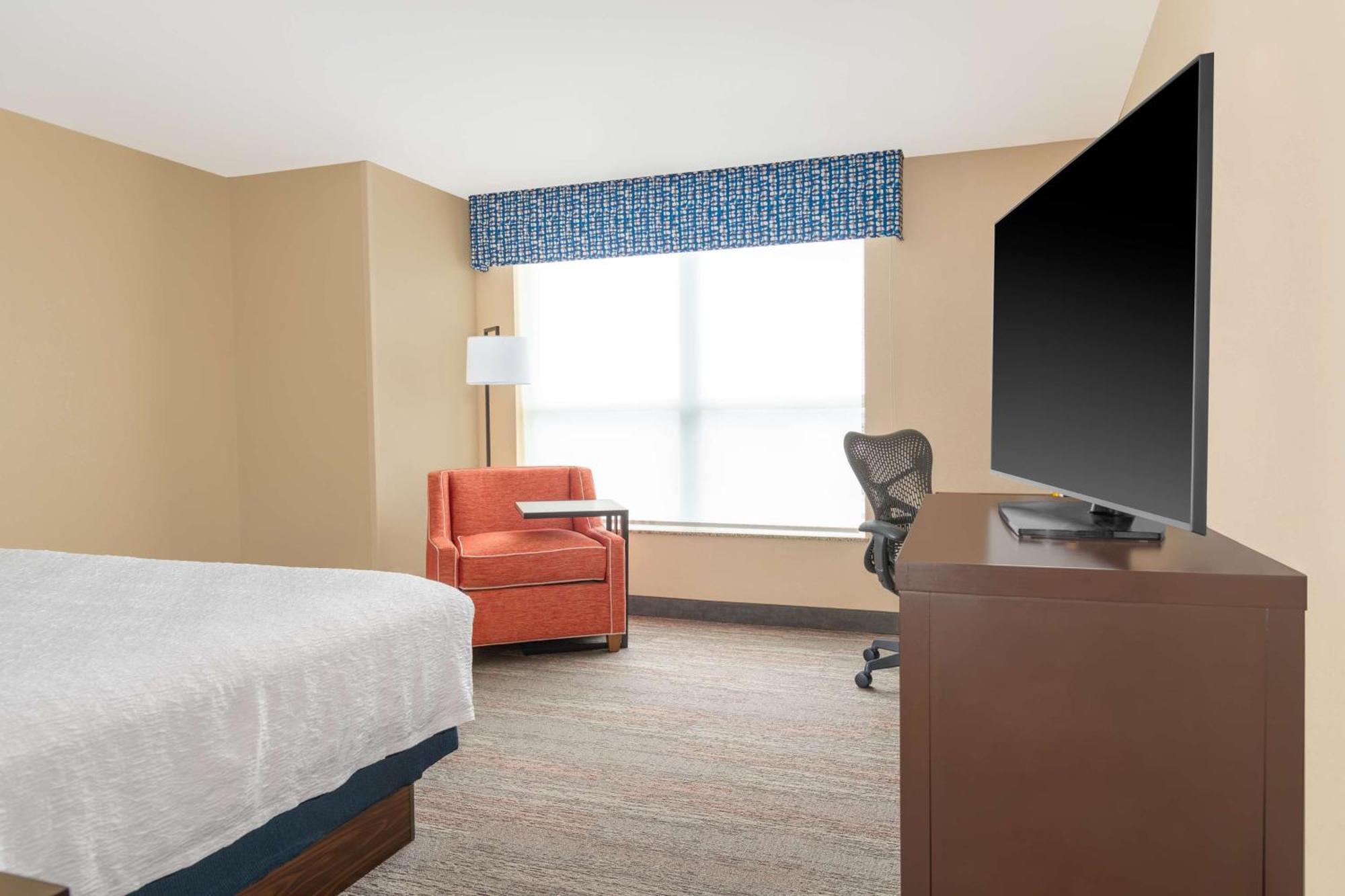 Hampton Inn & Suites Madison Downtown Εξωτερικό φωτογραφία