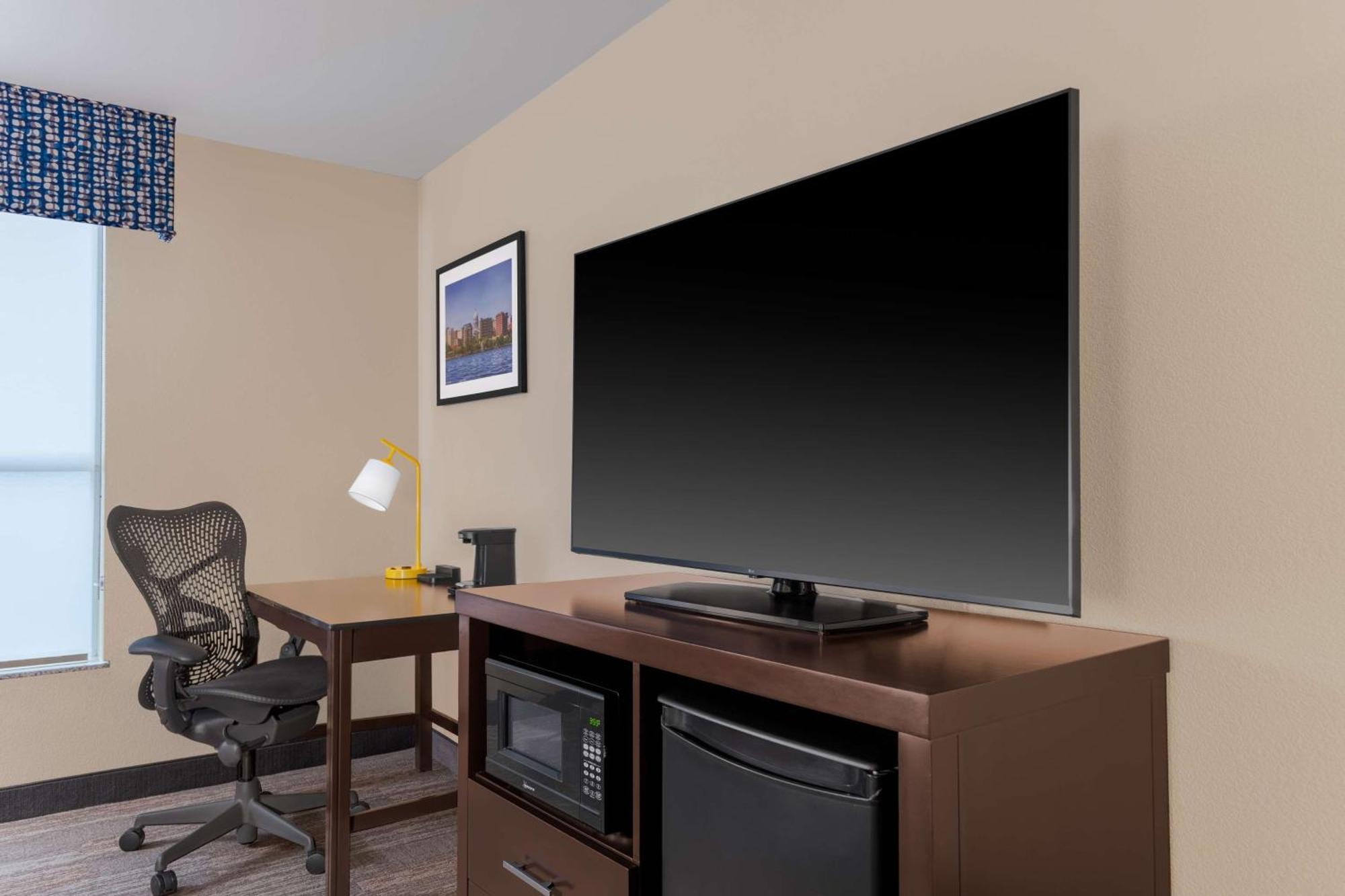 Hampton Inn & Suites Madison Downtown Εξωτερικό φωτογραφία