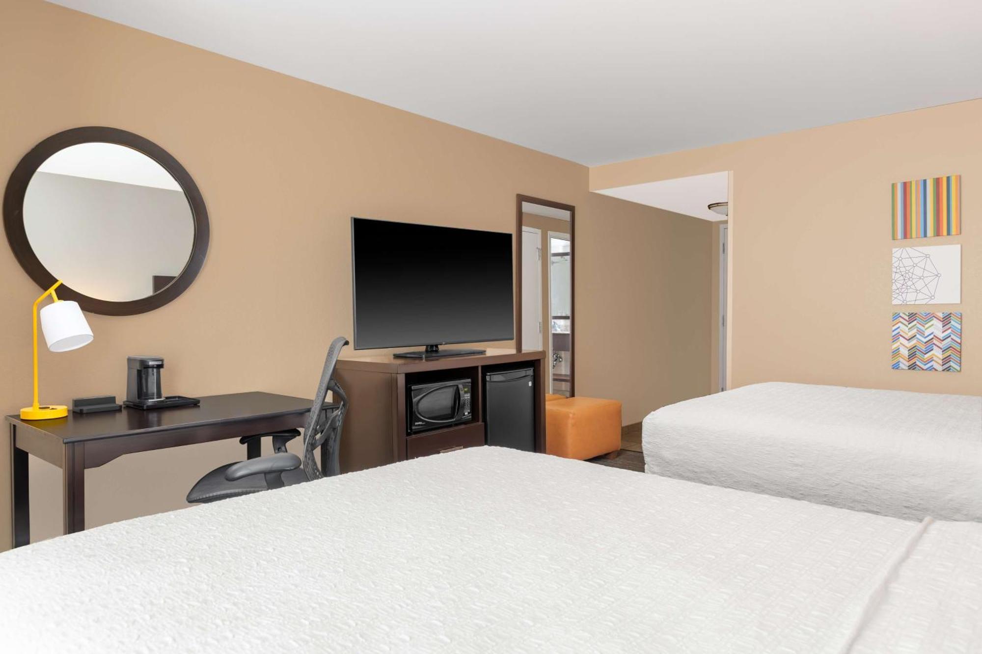 Hampton Inn & Suites Madison Downtown Εξωτερικό φωτογραφία