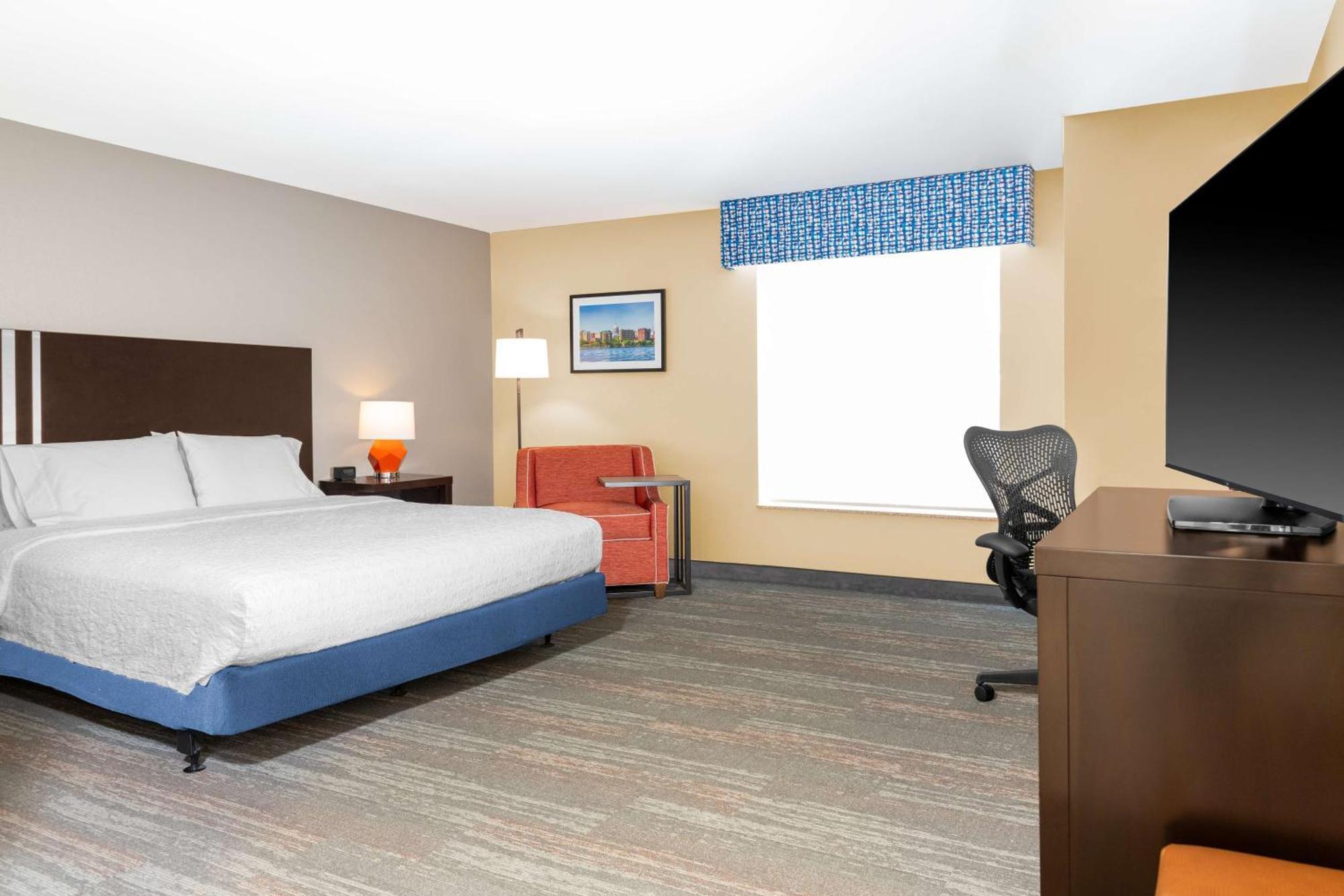 Hampton Inn & Suites Madison Downtown Εξωτερικό φωτογραφία
