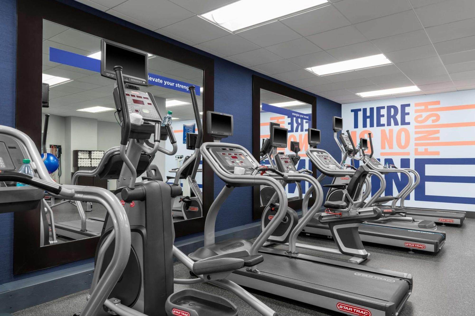 Hampton Inn & Suites Madison Downtown Εξωτερικό φωτογραφία