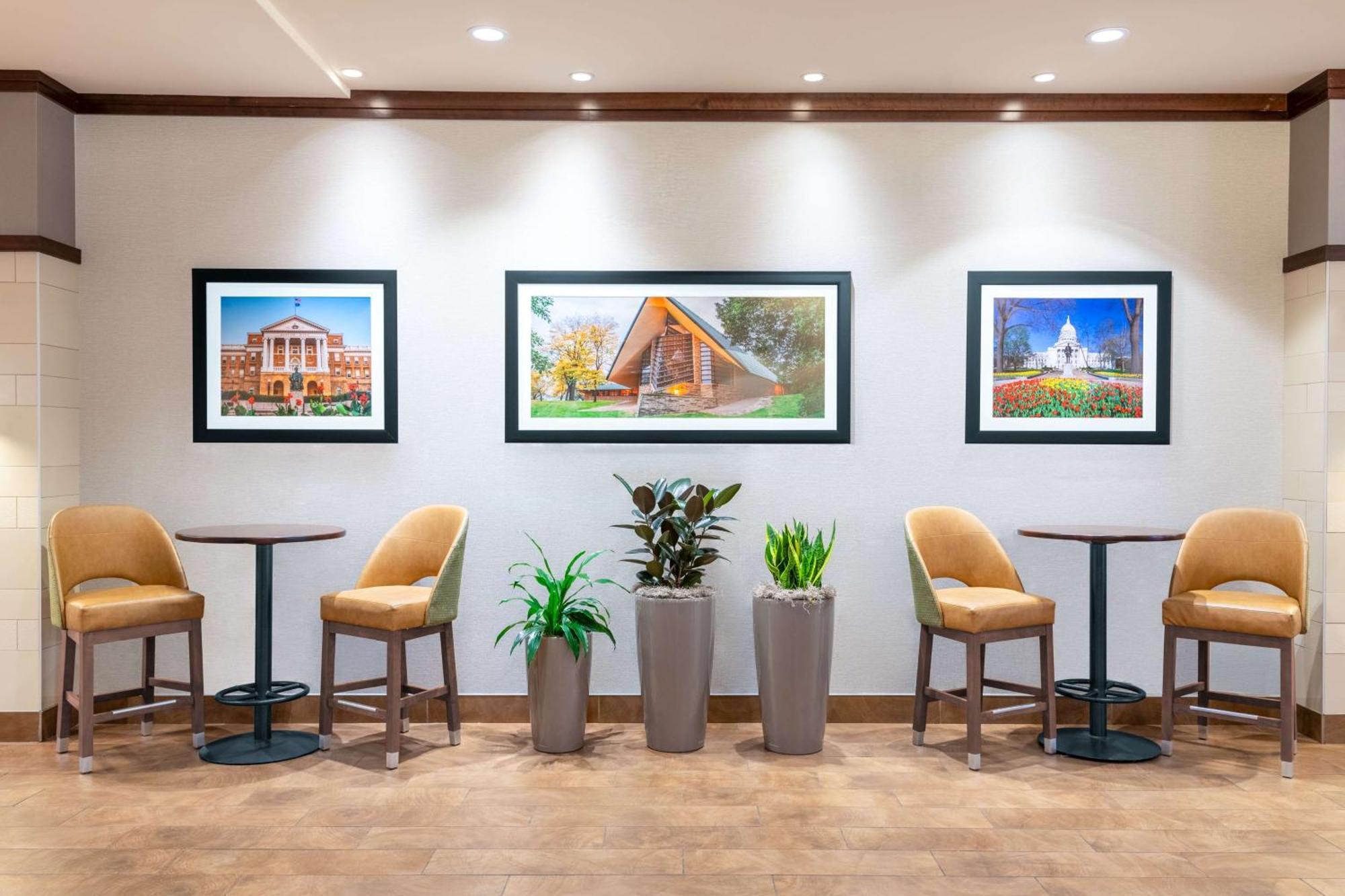Hampton Inn & Suites Madison Downtown Εξωτερικό φωτογραφία