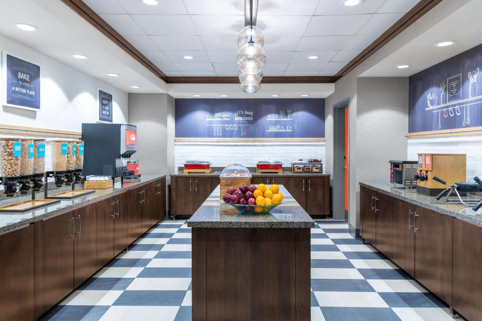 Hampton Inn & Suites Madison Downtown Εξωτερικό φωτογραφία
